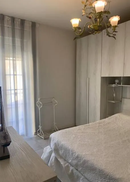 La Casa Di Ely Apartment Viareggio Italy