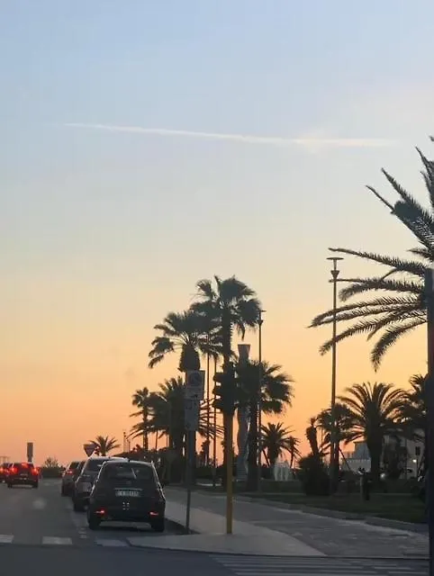 La Casa Di Ely Apartment Viareggio Italy